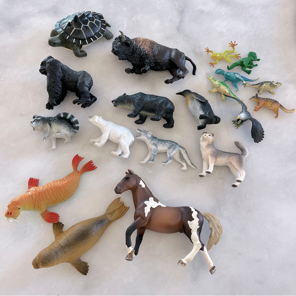 Plastic Animal Lot of 19.